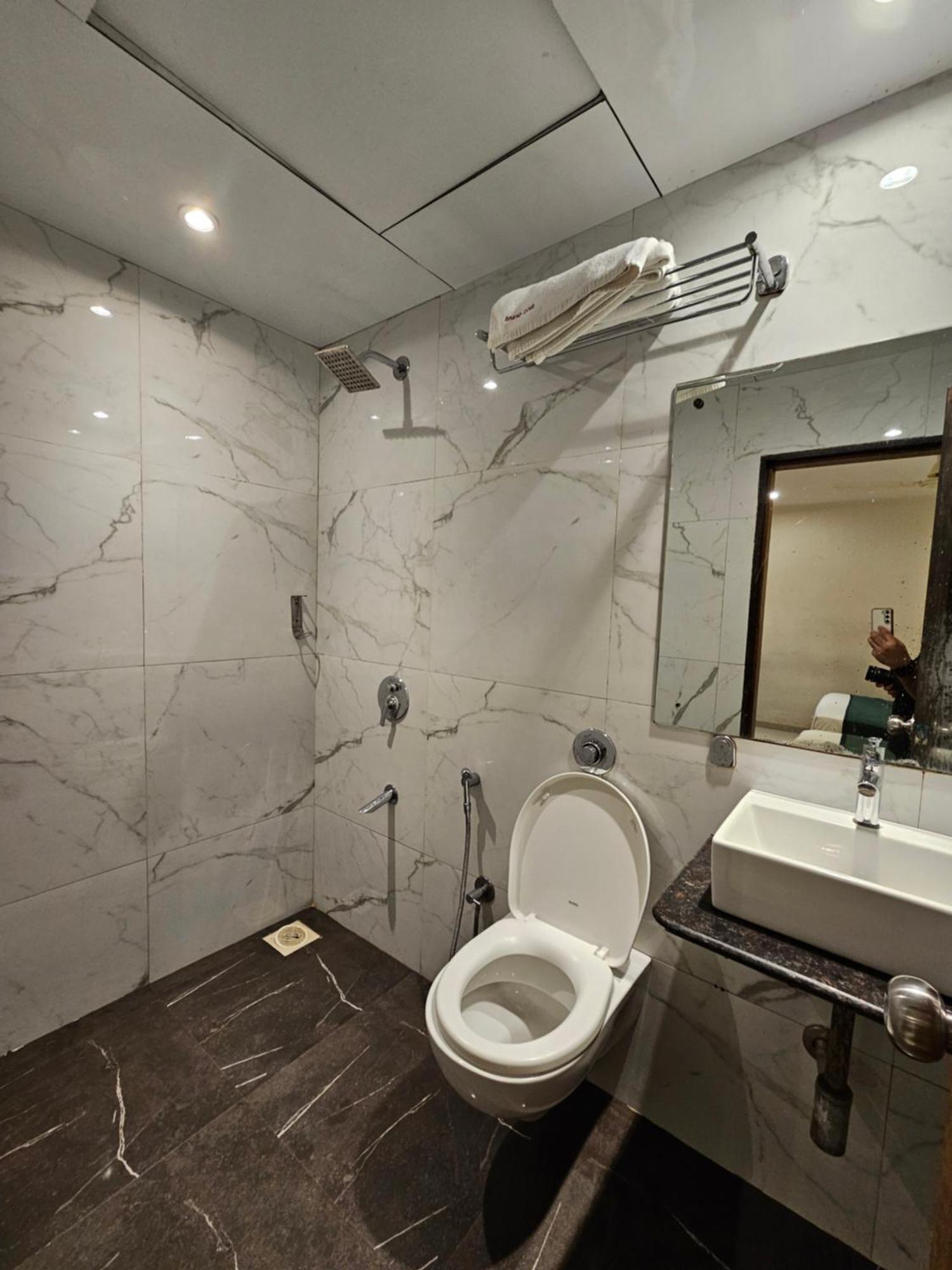 Hotel Bkc Garden - Near Us Embassy Bkc מומביי מראה חיצוני תמונה