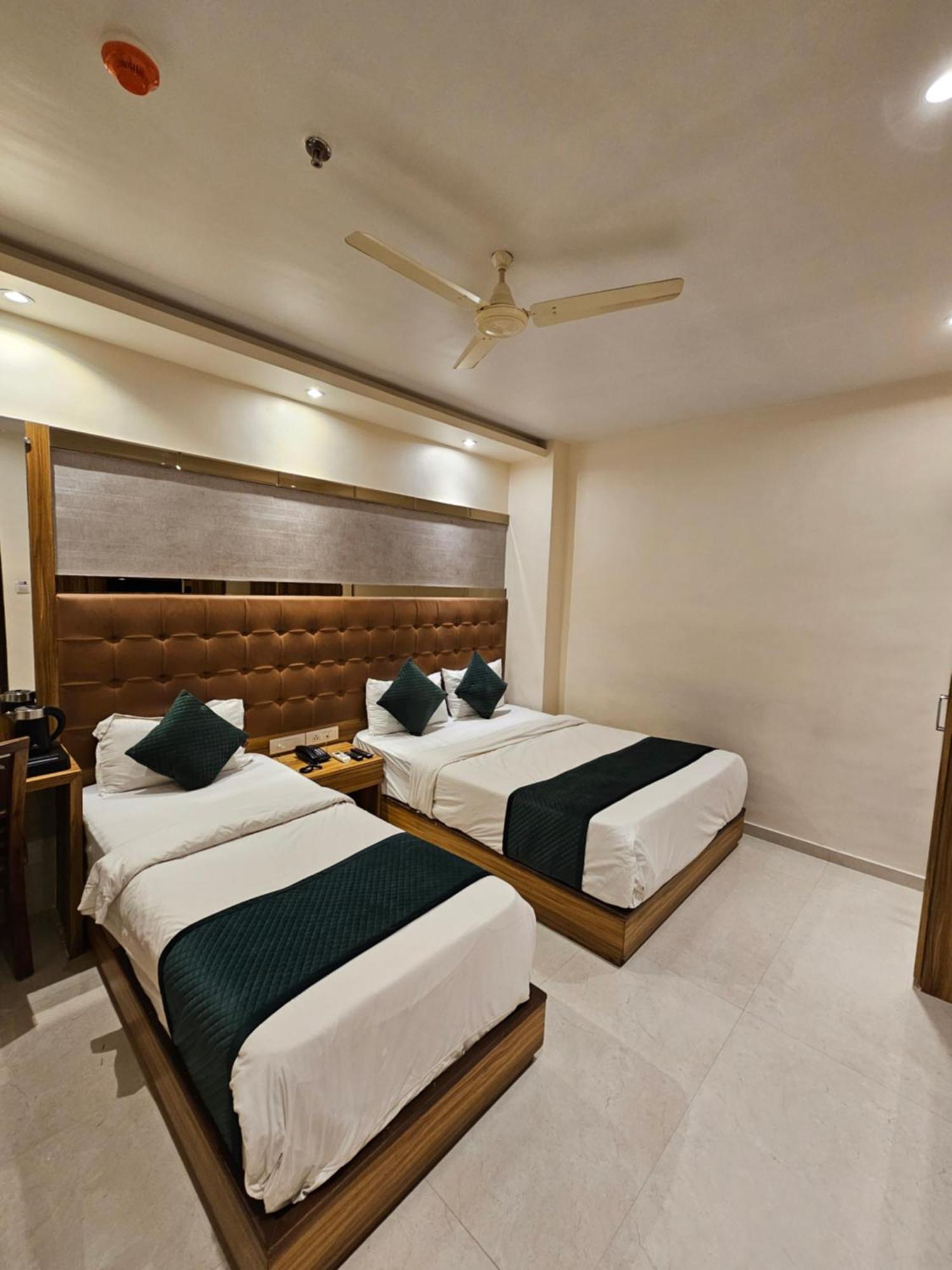 Hotel Bkc Garden - Near Us Embassy Bkc מומביי מראה חיצוני תמונה