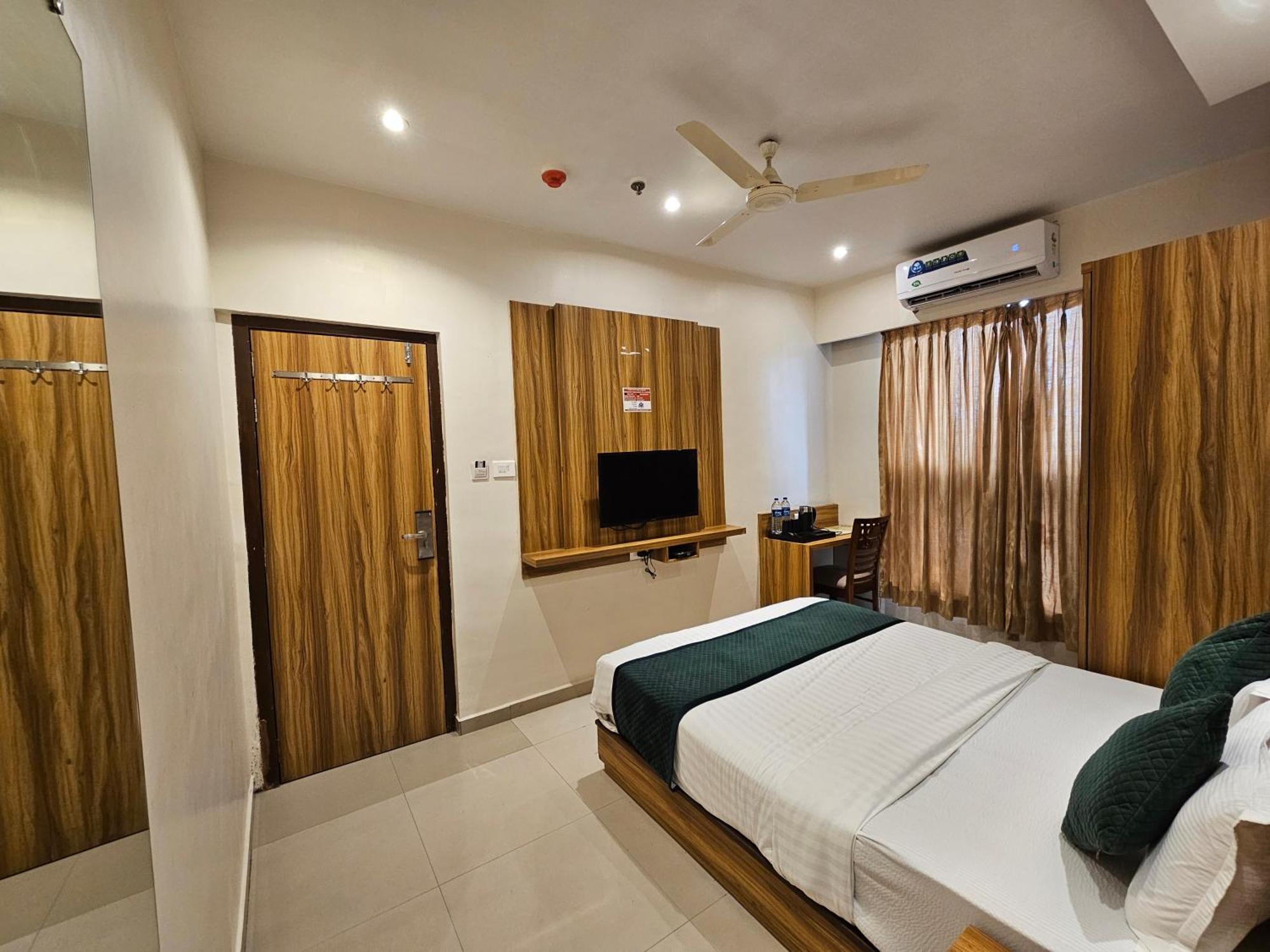 Hotel Bkc Garden - Near Us Embassy Bkc מומביי מראה חיצוני תמונה