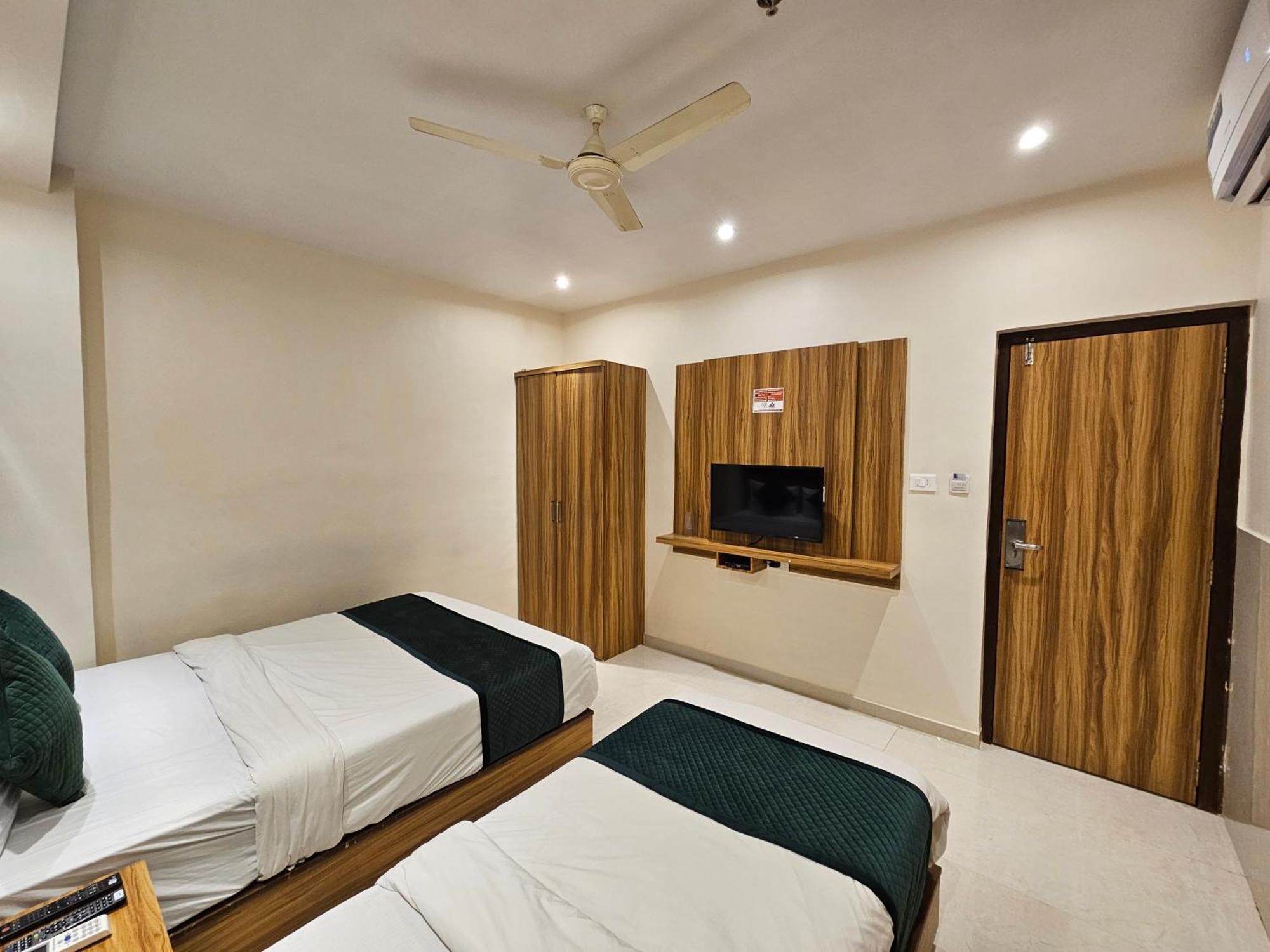 Hotel Bkc Garden - Near Us Embassy Bkc מומביי מראה חיצוני תמונה