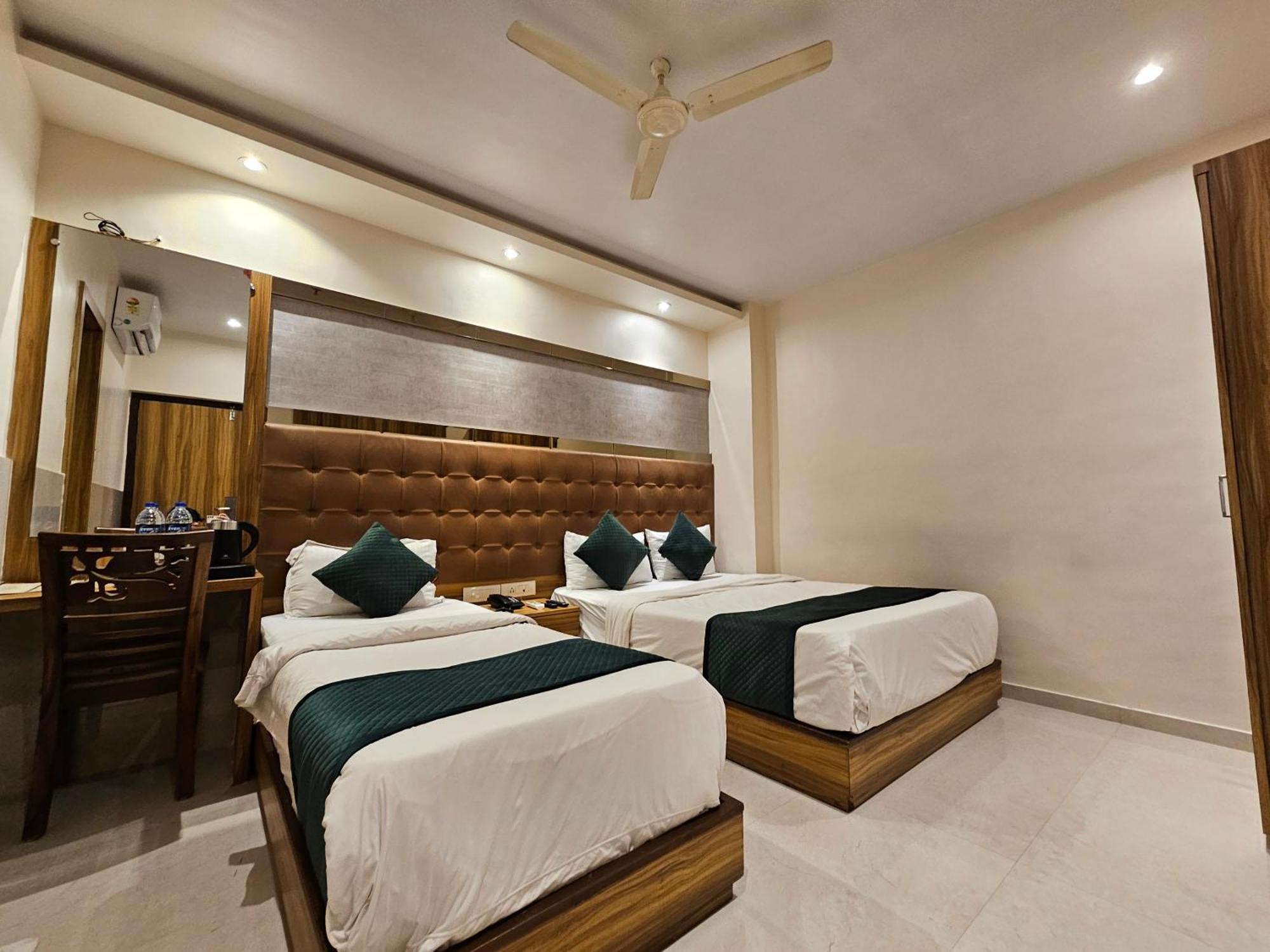 Hotel Bkc Garden - Near Us Embassy Bkc מומביי מראה חיצוני תמונה
